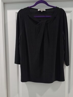 Kasper Black Long-Sleeve Twist-Detail Tee